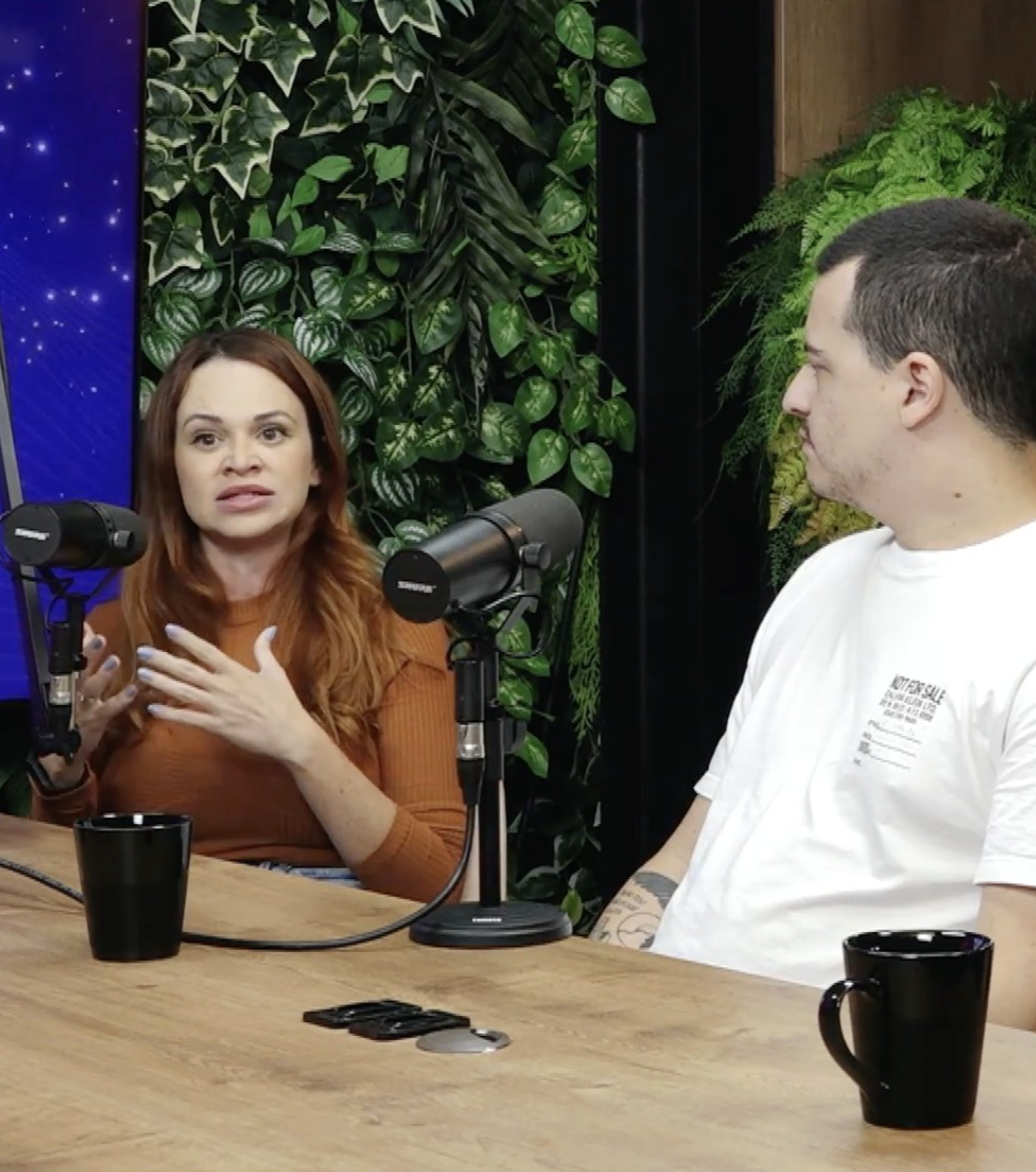 Bárbara Medeiros em podcast